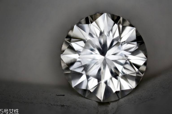 裸鉆是什么意思 珠寶常識(shí)要掌握 裸鉆是什么意思 珠寶常識(shí)要掌握