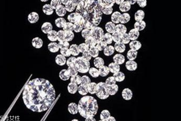 裸鉆是什么意思 珠寶常識(shí)要掌握 裸鉆是什么意思 珠寶常識(shí)要掌握