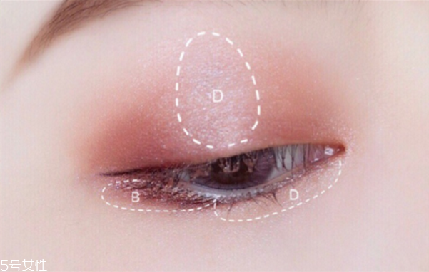 情人節(jié)化什么眼妝 約會(huì)眼妝畫法 情人節(jié)化什么眼妝 約會(huì)眼妝畫法