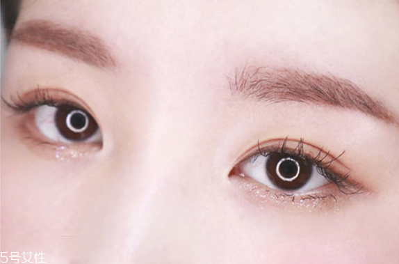 情人節(jié)化什么眼妝 約會(huì)眼妝畫法 情人節(jié)化什么眼妝 約會(huì)眼妝畫法