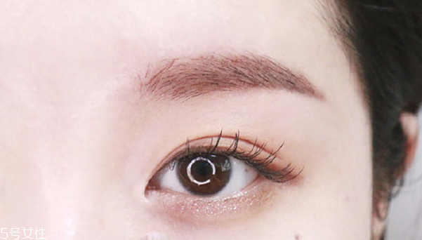 情人節(jié)化什么眼妝 約會(huì)眼妝畫法 情人節(jié)化什么眼妝 約會(huì)眼妝畫法