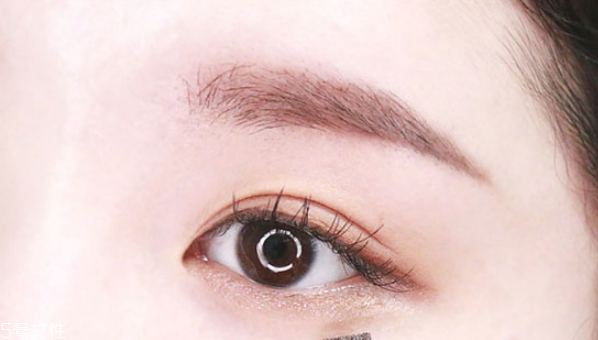 情人節(jié)化什么眼妝 約會(huì)眼妝畫法 情人節(jié)化什么眼妝 約會(huì)眼妝畫法
