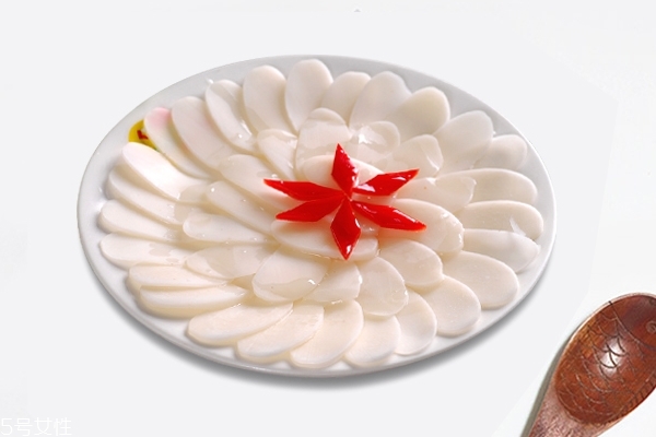 年糕為什么要用水泡 是這個原因 年糕為什么要用水泡 是這個原因