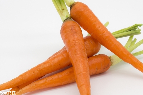 胡蘿卜為什么要用油炒 這是認(rèn)識誤區(qū) 胡蘿卜為什么要用油炒 這是認(rèn)識誤區(qū)