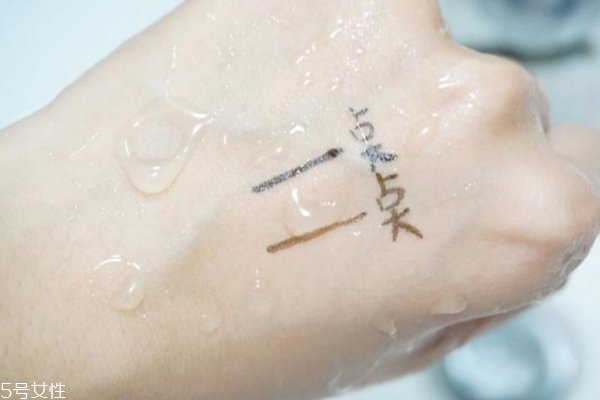 眼線筆是否持久怎么看 防水是必備素質 眼線筆是否持久怎么看 防水是必備素質