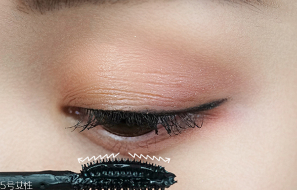 星空妝怎么化 星空妝容教程 星空妝怎么化 星空妝容教程