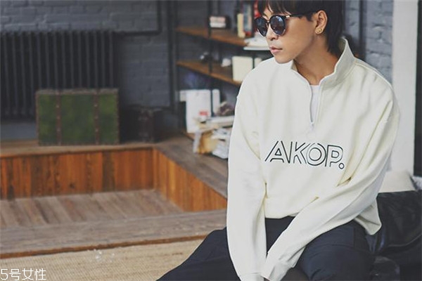 akop在潮牌中什么地位 眾多明星的街拍首選 akop在潮牌中什么地位 眾多明星的街拍首選