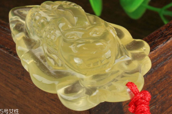 黃水晶貔貅怎么消磁 水晶消磁很簡單 黃水晶貔貅怎么消磁 水晶消磁很簡單