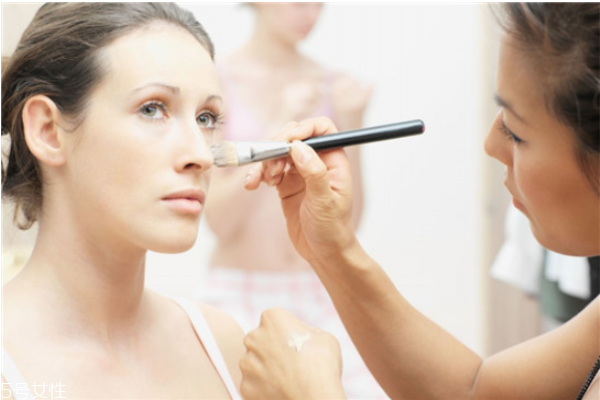 妝前乳是什么 妝前乳的作用 妝前乳是什么 妝前乳的作用