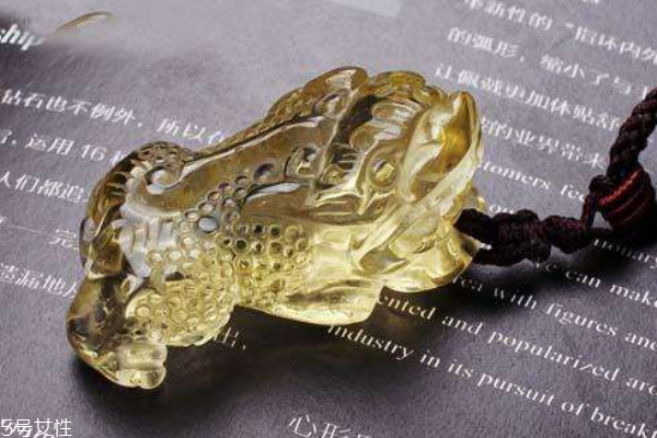 黃水晶貔貅怎么開光 這樣更有靈性 黃水晶貔貅怎么開光 這樣更有靈性