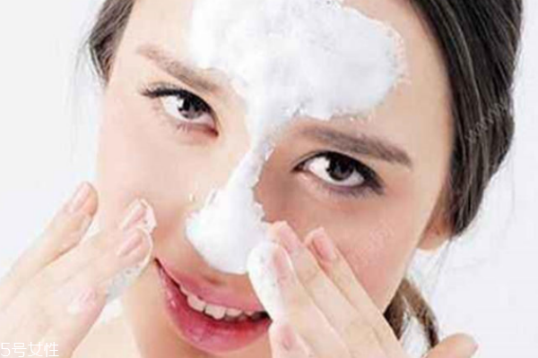 早上怎么洗臉最好 注意3點吸收效果能翻倍 早上怎么洗臉最好 注意3點吸收效果能翻倍