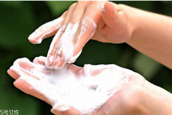 早上怎么洗臉最好 注意3點吸收效果能翻倍 早上怎么洗臉最好 注意3點吸收效果能翻倍