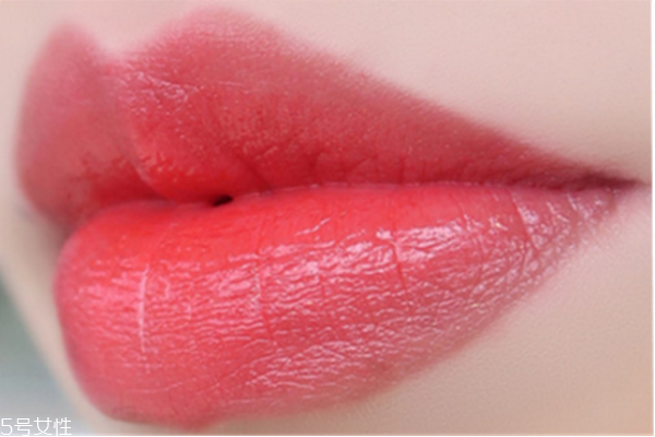 mac cockney和ladybug哪個好 mac cockney試色 mac cockney和ladybug哪個好 mac cockney試色