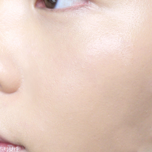 za粉底液適合什么膚質 不干不油不卡粉 za粉底液適合什么膚質 不干不油不卡粉