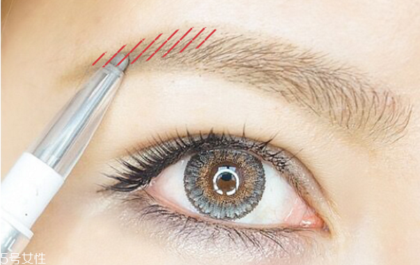 歐美眉毛怎么畫 歐美眉毛畫法步驟圖解 歐美眉毛怎么畫 歐美眉毛畫法步驟圖解