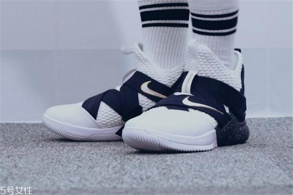 耐克士兵12魔術(shù)貼貼不牢怎么辦 解決辦法很簡單 耐克士兵12魔術(shù)貼貼不牢怎么辦 解決辦法很簡單