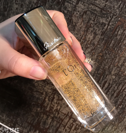 嬌蘭妝前乳和cpb隔離哪個(gè)好 兩款?yuàn)y前對(duì)比 嬌蘭妝前乳和cpb隔離哪個(gè)好 兩款?yuàn)y前對(duì)比