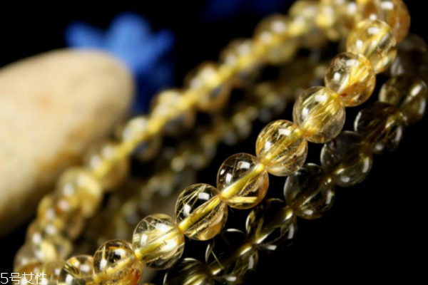 鈦晶手鏈帶哪個(gè)手 這些講究都要注意 鈦晶手鏈帶哪個(gè)手 這些講究都要注意