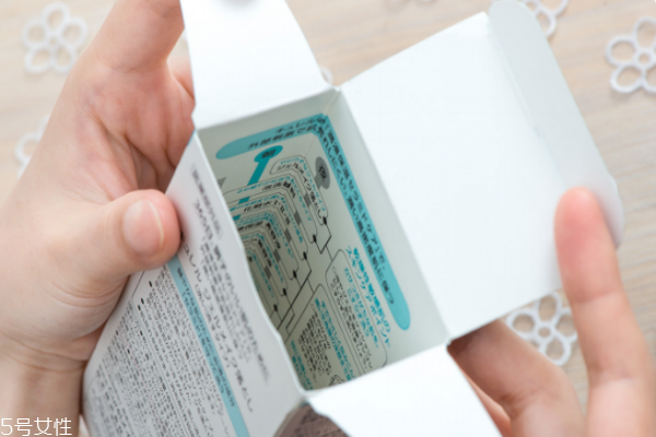 珂潤卸妝啫喱和卸妝蜜哪個好 珂潤卸妝啫喱真假辨別 珂潤卸妝啫喱和卸妝蜜哪個好 珂潤卸妝啫喱真假辨別