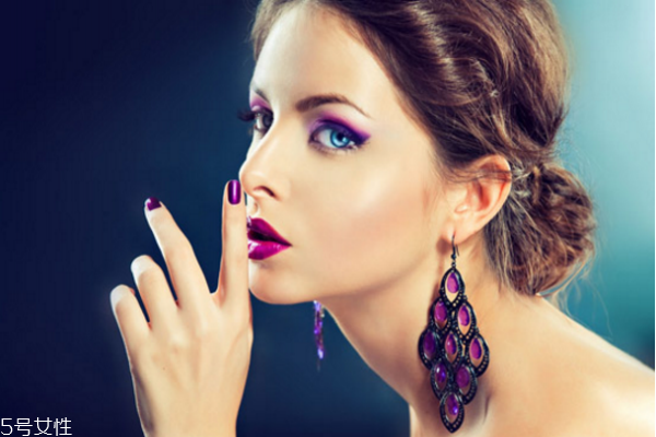 卸妝乳適合油性皮膚嗎 誰說油皮只能用卸妝水 卸妝乳適合油性皮膚嗎 誰說油皮只能用卸妝水