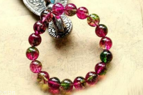 西瓜碧璽的鑒別 教你從容挑選 西瓜碧璽的鑒別 教你從容挑選