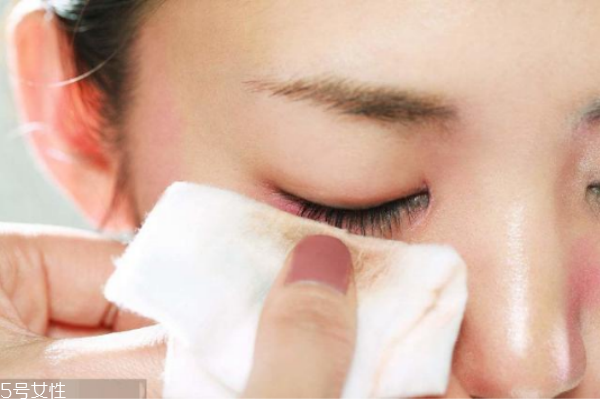 為什么要卸妝 關于卸妝的重要性 為什么要卸妝 關于卸妝的重要性