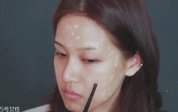 綠色遮瑕哪個(gè)牌子好 好用的調(diào)色遮瑕推薦 綠色遮瑕哪個(gè)牌子好 好用的調(diào)色遮瑕推薦