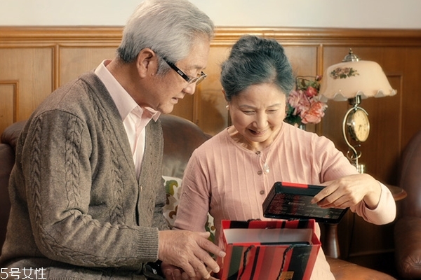 阿膠為什么補(bǔ)血 因?yàn)檫@個(gè)原因 阿膠為什么補(bǔ)血 因?yàn)檫@個(gè)原因