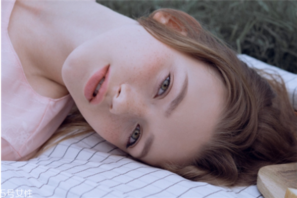 半永久紋眉多少錢 半永久做完眉毛特別紅解決方法 半永久紋眉多少錢 半永久做完眉毛特別紅解決方法