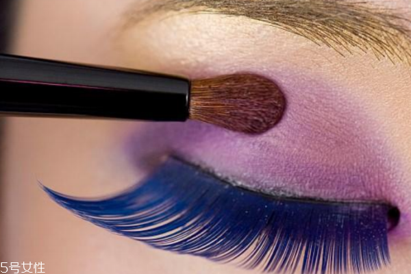 怎么挑選眼影刷 3個(gè)維度挑對眼影刷 怎么挑選眼影刷 3個(gè)維度挑對眼影刷