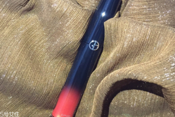 阿瑪尼黑管302好看嗎 阿瑪尼黑管302真人試色 阿瑪尼黑管302好看嗎 阿瑪尼黑管302真人試色