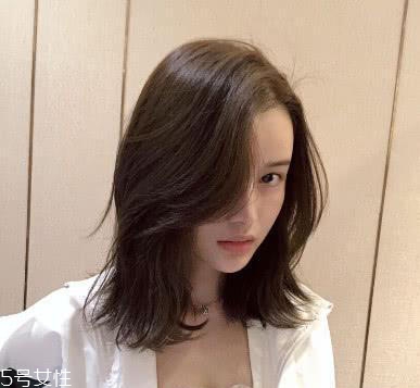 瘦臉齊肩發(fā)型圖片女 這個(gè)長(zhǎng)度干練又溫柔 瘦臉齊肩發(fā)型圖片女 這個(gè)長(zhǎng)度干練又溫柔