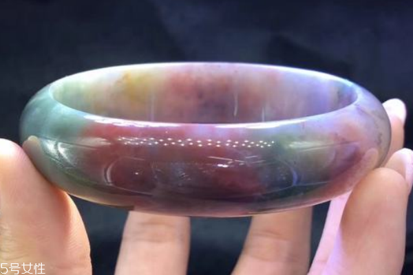 七彩玉的功效與作用 美容養(yǎng)顏就選它 七彩玉的功效與作用 美容養(yǎng)顏就選它