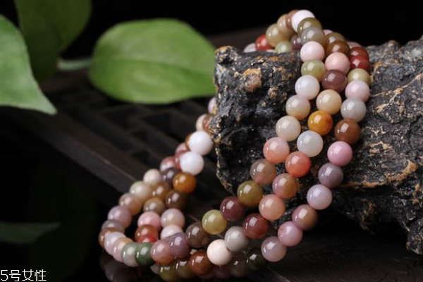 鹽源瑪瑙什么顏色好 教你學(xué)會選擇 鹽源瑪瑙什么顏色好 教你學(xué)會選擇