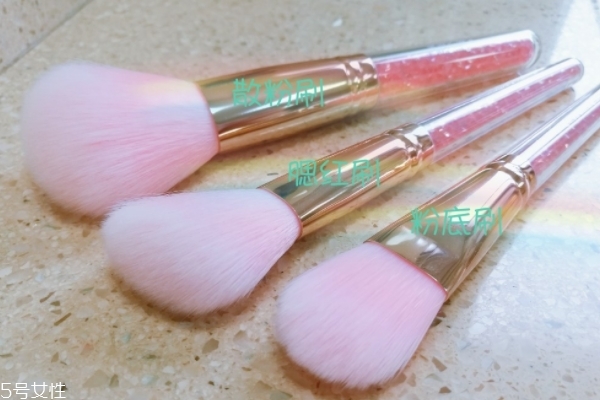 少女心的化妝刷推薦 美膩的小姐姐都該來(lái)一套 少女心的化妝刷推薦 美膩的小姐姐都該來(lái)一套