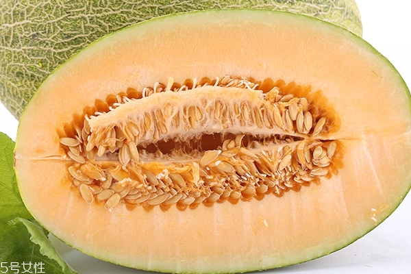 哈密瓜怎么切 這樣切干凈利落 哈密瓜怎么切 這樣切干凈利落
