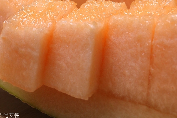 哈密瓜需要削皮嗎 推薦是削皮 哈密瓜需要削皮嗎 推薦是削皮