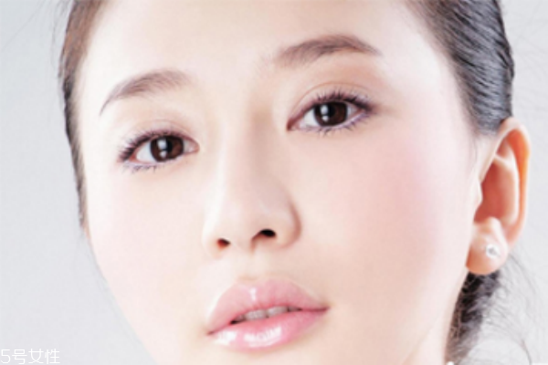 如何美白皮膚小竅門 擺脫暗沉黑皮膚的方法 如何美白皮膚小竅門 擺脫暗沉黑皮膚的方法