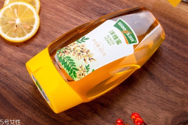 蜂蜜為什么不能用開水泡 會破壞營養(yǎng)物質(zhì) 蜂蜜為什么不能用開水泡 會破壞營養(yǎng)物質(zhì)