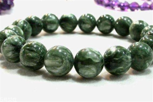 綠龍晶的功效與作用 帶有靈性的寶石 綠龍晶的功效與作用 帶有靈性的寶石