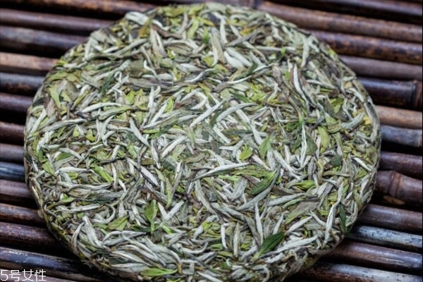 白茶是發(fā)酵茶嗎 屬于微發(fā)酵茶 白茶是發(fā)酵茶嗎 屬于微發(fā)酵茶