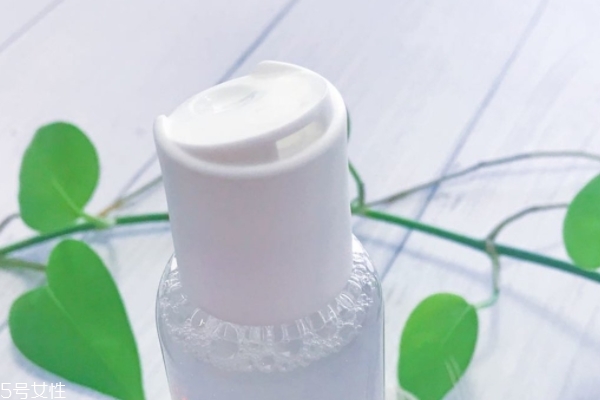 雅漾舒潤凈顏卸妝水好用嗎 你值得擁有 雅漾舒潤凈顏卸妝水好用嗎 你值得擁有