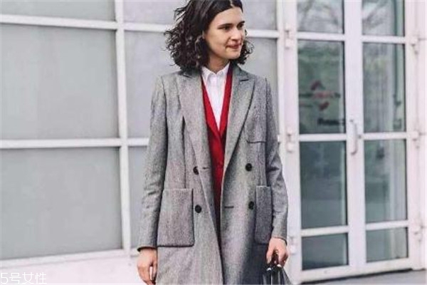 什么顏色大衣顯氣質(zhì) 顯白又時(shí)尚 什么顏色大衣顯氣質(zhì) 顯白又時(shí)尚