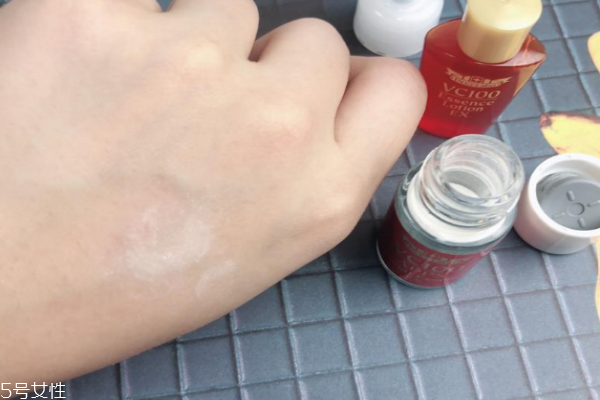 城野醫(yī)生vc100凍干安瓶精華有效嗎 1個(gè)月追蹤報(bào)告 城野醫(yī)生vc100凍干安瓶精華有效嗎 1個(gè)月追蹤報(bào)告