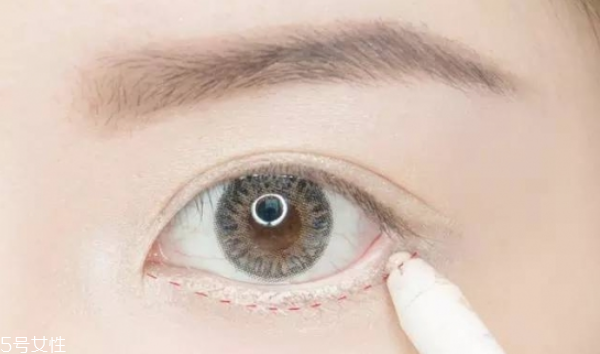 怎么畫性感的妝容 性感風(fēng)的妝容教程 怎么畫性感的妝容 性感風(fēng)的妝容教程