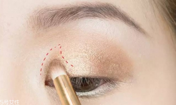 怎么畫性感的妝容 性感風(fēng)的妝容教程 怎么畫性感的妝容 性感風(fēng)的妝容教程