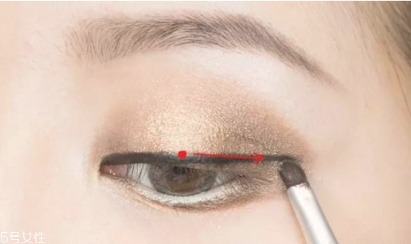 怎么畫性感的妝容 性感風(fēng)的妝容教程 怎么畫性感的妝容 性感風(fēng)的妝容教程