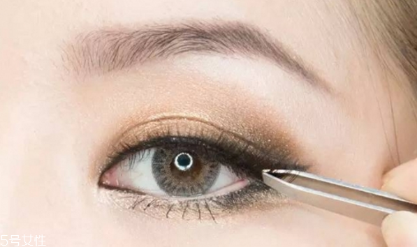 怎么畫性感的妝容 性感風(fēng)的妝容教程 怎么畫性感的妝容 性感風(fēng)的妝容教程