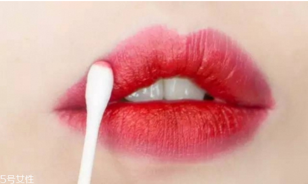 怎么畫性感的妝容 性感風(fēng)的妝容教程 怎么畫性感的妝容 性感風(fēng)的妝容教程