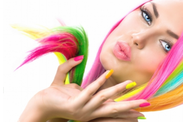 紅色眼影妝容畫法 冷艷混血大眼妝教程 紅色眼影妝容畫法 冷艷混血大眼妝教程